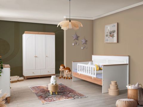 TİFFANY NİCE MONTESSORİ TAKIMI